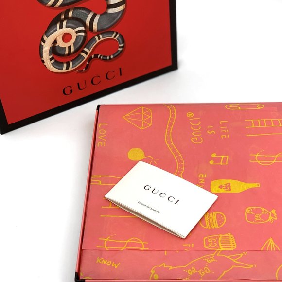 ⚡️SOLD! NWT GUCCI Is Life Black Red Square Scarf - Picture 7 of 8